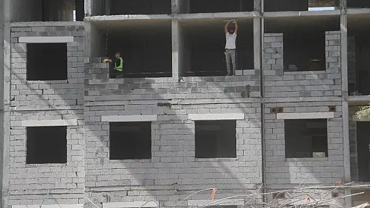 Depremde ağır hasar alan mahalle, 2 bin 251 konutla yenileniyor