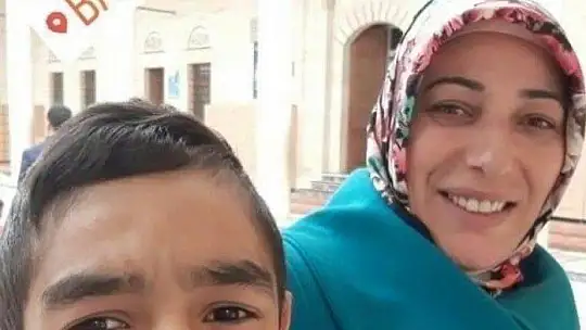 Hepimiz Yine O Enkazın İçerisindeyiz