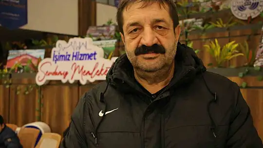 Depremi yaşayan Elazığlılar fuar merkezlerine akın etti