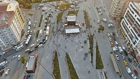 Depremi yaşayan Malatya'dan Elazığ'a vefa otobüsü