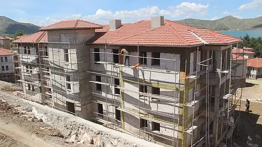 Depremin merkezi Sivrice'de dönüşüm sürüyor