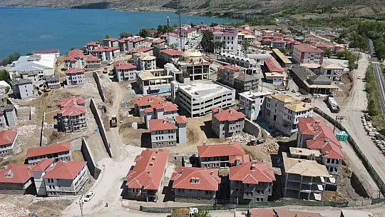 Depremin merkezi Sivrice'de dönüşüm sürüyor