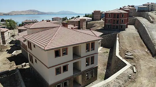 Depremin merkezi Sivrice'deki TOKİ konutlarında sona gelindi