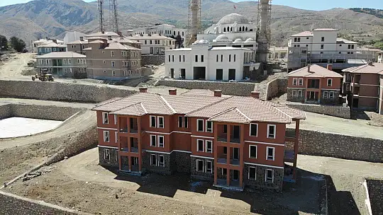 Depremin merkezi Sivrice'deki TOKİ konutlarında sona gelindi
