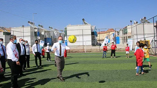 Depremzede çocuklar geleneksel oyunlarla eğlendi