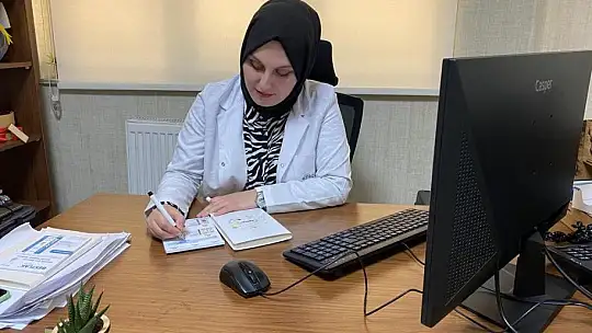 Diyetisyen Gülben Uç: 'Günde ortalama 3 litre su tüketilmelidir'