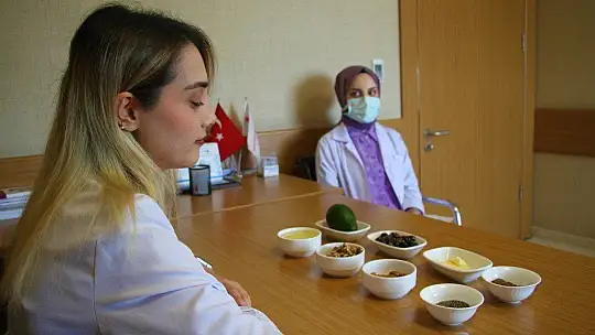 Diyetisyen Kübra Tekay: 'Yağlar ölçülü tüketilirse kilo aldırmaz..'