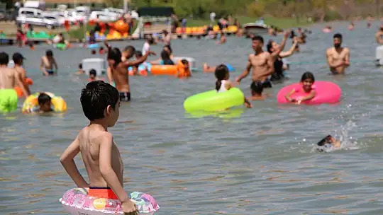 Doğu'nun gizli denizi Hazar Gölü'nde tatil telaşı