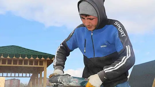 Doğu ve Güneydoğu Bölgesinin tek bungalov fabrikasını kurdu..