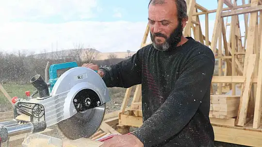 Doğu ve Güneydoğu Bölgesinin tek bungalov fabrikasını kurdu..