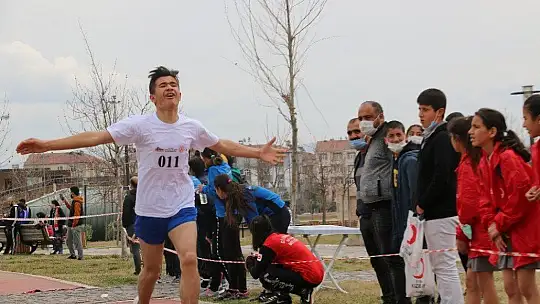 Doğu ve Güneydoğu'dan 265 atlet Elazığ'da yarıştı