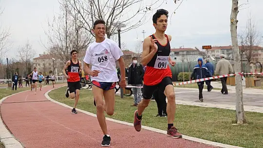 Doğu ve Güneydoğu'dan 265 atlet Elazığ'da yarıştı