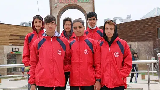 Doğu ve Güneydoğu'dan 265 atlet Elazığ'da yarıştı