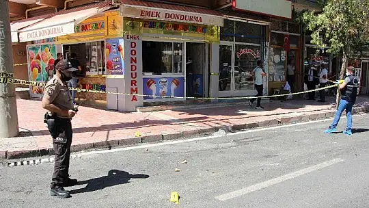 Dondurmacıya girdi, müşterilerin gözü önünde cinayet işledi