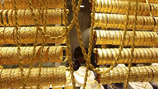 Düğün sezonu başladı, Elazığ'da kuyumcular vatandaşları sahte altına karşı uyardı