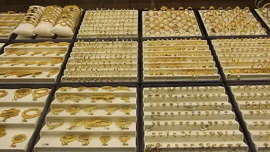 Düğün sezonu başladı, Elazığ'da kuyumcular vatandaşları sahte altına karşı uyardı
