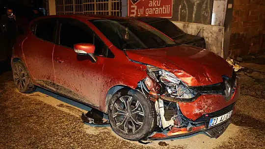 Dükkana girerek başına silah dayayan şahıs 48 bin TL'lik zarar verdi: 7 saattir polise direniyor