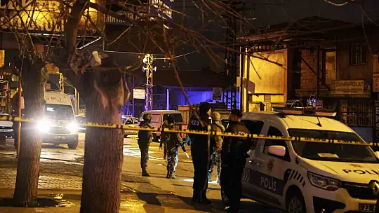 Dükkana girerek başına silah dayayan şahıs 48 bin TL'lik zarar verdi: 7 saattir polise direniyor