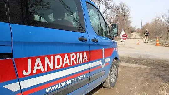 (Düzeltme ) Elazığ'da Covid-19 görülen köy karantinaya alındı