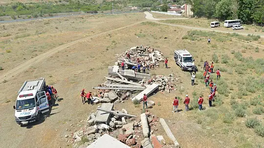 Eğitimcilerden gerçeği aratmayan deprem tatbikatı
