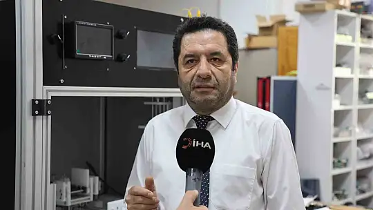 Einstein'in Nobel ödülü aldığı teoriyi ispatlayan Türk profesör 'online savaşa' dikkat çekti