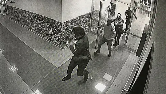Elazığ Adliyesi'ndeki kavga, kameralara yansıdı