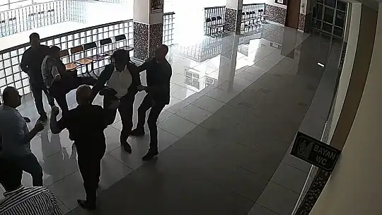 Elazığ Adliyesi'ndeki kavga, kameralara yansıdı