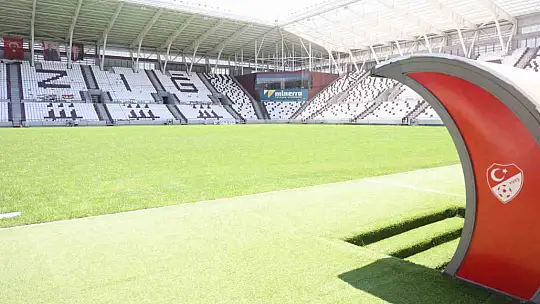 Elazığ Atatürk Stadyumu'nda bölgede bir ilk