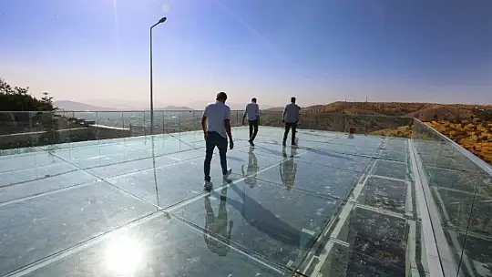 Elazığ Balakgazi Parkı ve Cam Seyir Terası Projesi bitme aşamasına geldi