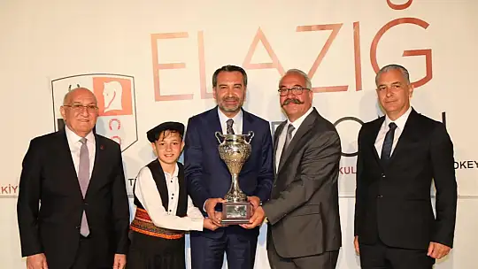 Elazığ Belediye Başkanlığı koşusunda zafer Hasoğlum'un