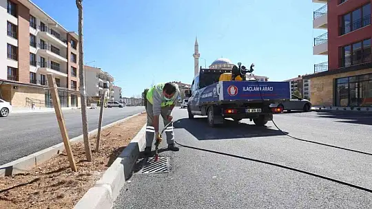 Elazığ Belediyesi larva ilaçlama çalışmalarını sürdürüyor