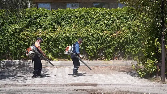 Elazığ Belediyesi, temizlik çalışmalarını sürdürüyor