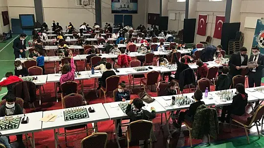 Elazığ'da '29 Ekim Cumhuriyet Bayramı Satranç Turnuvası' düzenlendi