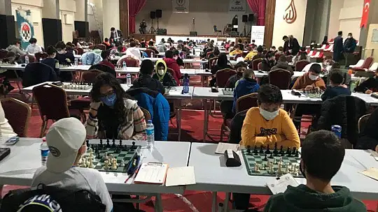 Elazığ'da '29 Ekim Cumhuriyet Bayramı Satranç Turnuvası' düzenlendi
