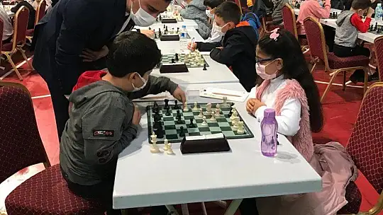 Elazığ'da '29 Ekim Cumhuriyet Bayramı Satranç Turnuvası' düzenlendi