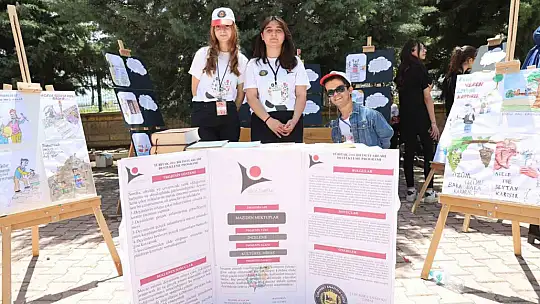 Çubukbey Anadolu Lisesi öğrencileri tarafından TÜBİTAK 4006 Bilim Fuarı açıldı
