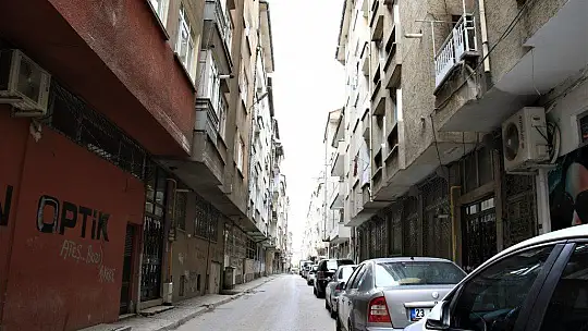 Elazığ'da cadde ve sokaklarda kısıtlama sessizliği