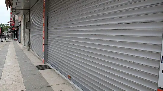 Elazığ'da cadde ve sokaklarda kısıtlama sessizliği