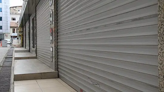 Elazığ'da cadde ve sokaklarda kısıtlama sessizliği