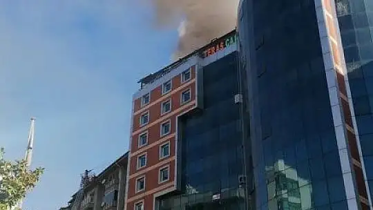 Elazığ'da çatı yangını korkuttu
