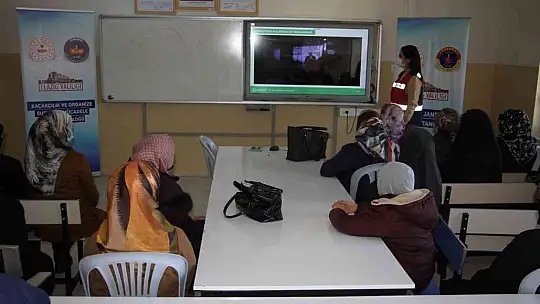 Elazığ'da 'En İyi Narkotik Polisi Anne Projesi'