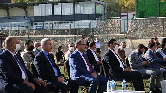 Elazığ'da 'Engelleri kaldırıyoruz' projesi ile 80 adet akülü araç verildi