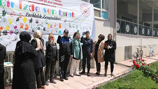 Elazığ'da 'Engelsiz Uçurtma Şenliği' renkli görüntülere sahne oldu