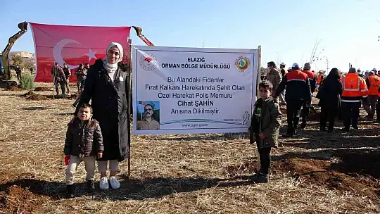 Elazığ'da 'Geleceğe Nefes Dünyaya Nefes' etkinliğinde 23 bin fidan toprakla buluştu