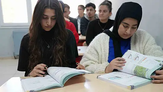 Elazığ'da 'Gelecek Sensin' Projesi sürüyor