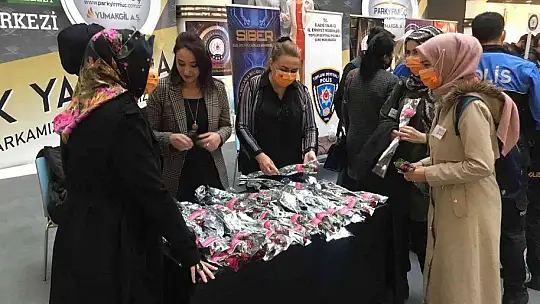 Elazığ'da 'Kadına Şiddete Hayır' stantları kuruldu
