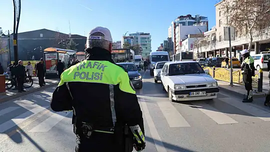 Elazığ'da 'Önce Yaya' uygulaması