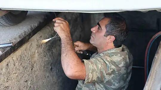 Elazığ'da 'Sanayinin Fazıl Say'ı': Oto tamir ustası nota bilgisi olmadan müzik yapıyor