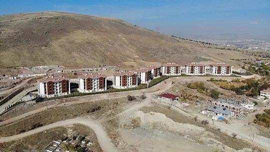 Elazığ'da 111 konut daha sahibini buldu