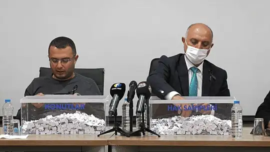 Elazığ'da 19 saatlik kura ile 4 bin 598 depremzede evlerine kavuştu